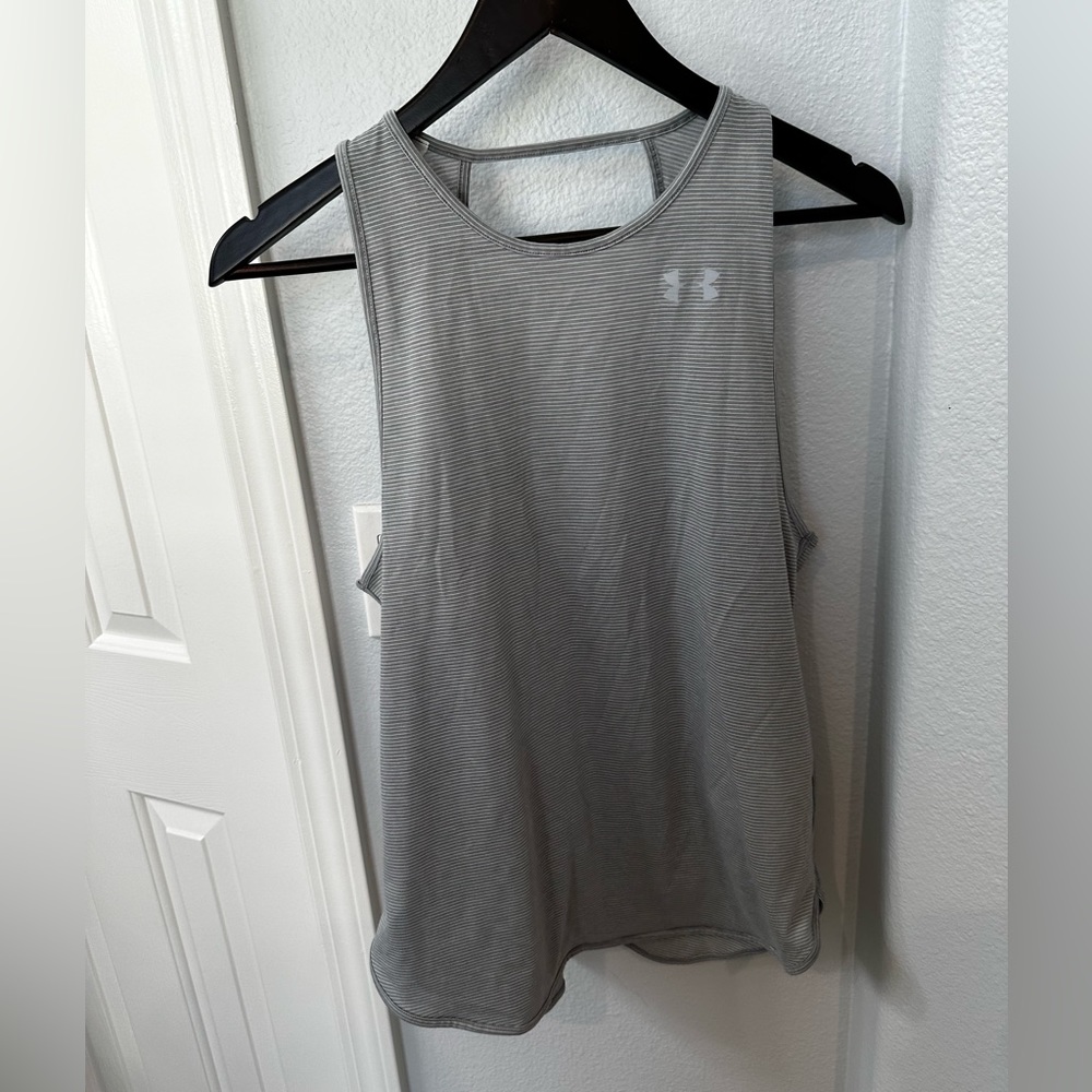athletic top